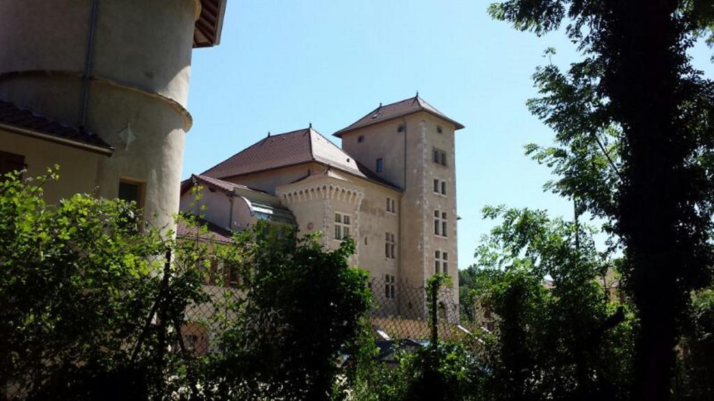 Tempologis - Chateau de la Rochette Fontaine  Buitenkant foto